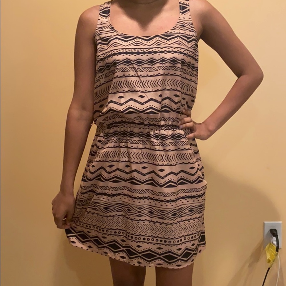 Guess Vintage Beige Pink Patterned Dress